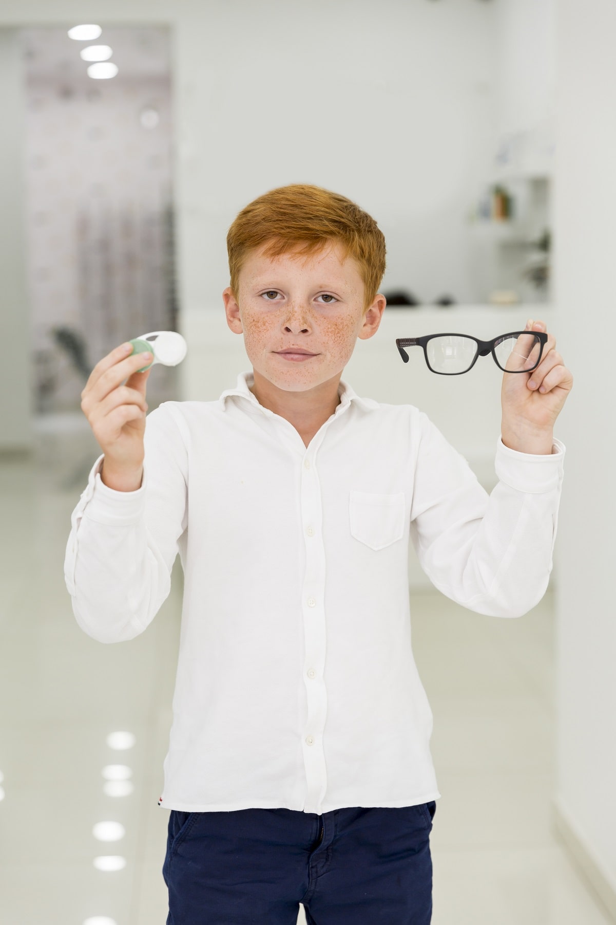 Helping Your Child Choose Their Glasses: 6 Key Tips