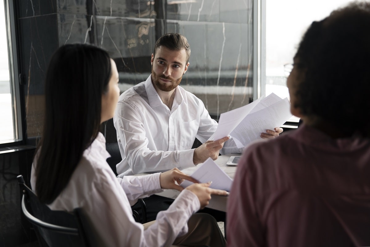 Essential Grooming Tips for Job Interviews: Making a First Impression