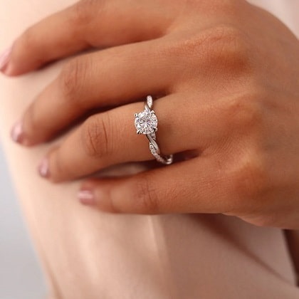 Proposal Ideas: Should You Consider a Lab
Diamond Engagement Ring?